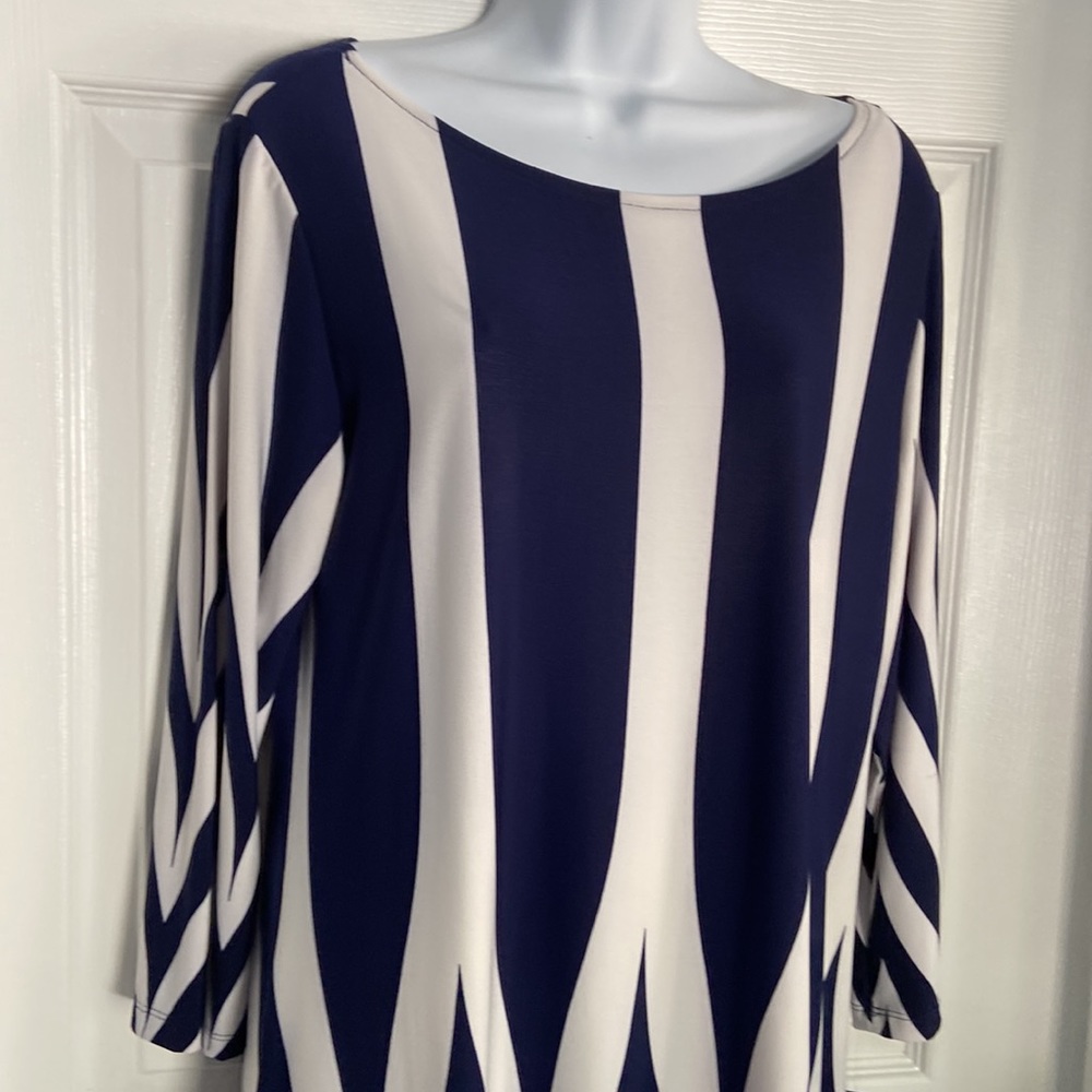 Women’s dress extra large - Picture 2 of 3